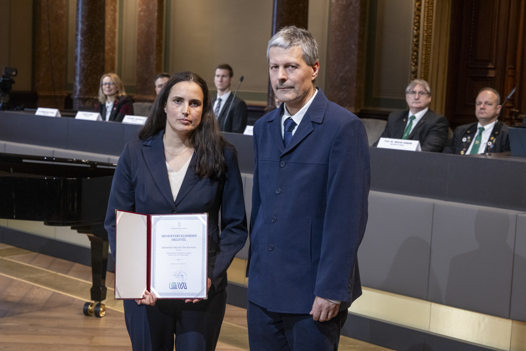 Miniszteri Elismerő Oklevelet kapott Bárányné Frucht Éva kolléganőnk